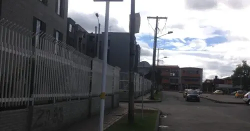 PARADERO SITP EXITO CALLE 80  237A04